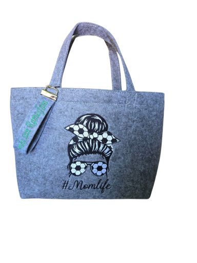 Bestickte Filztasche