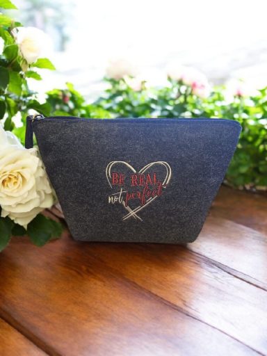 Bestickte Filztaschen